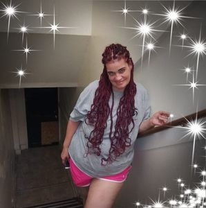 Meet your Posher, Niki